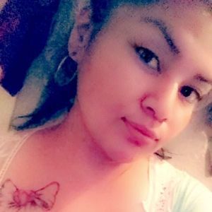 Meet your Posher, Abrilona